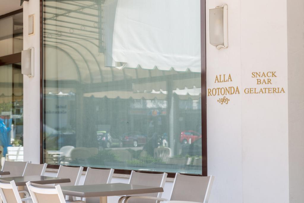 Hotel Alla Rotonda Lido di Jesolo Exterior foto