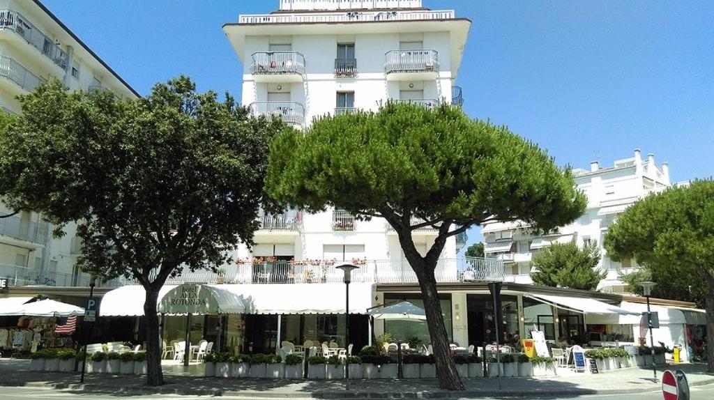 Hotel Alla Rotonda Lido di Jesolo Exterior foto